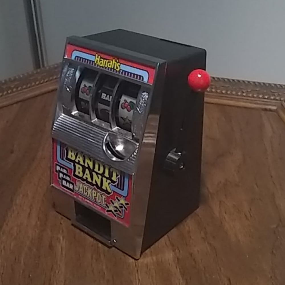Mini Slot Machine - Picture 2 of 2